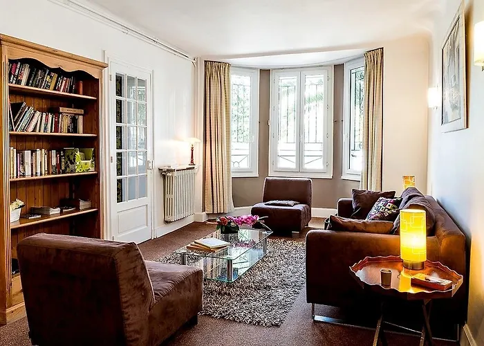 Val Flores Logis 2* Biarritz