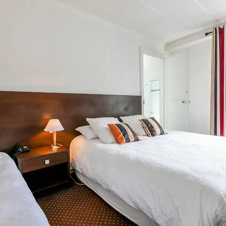 Val Flores Logis 2* ביאריץ