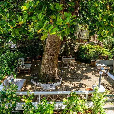 Val Flores Logis 2* ביאריץ