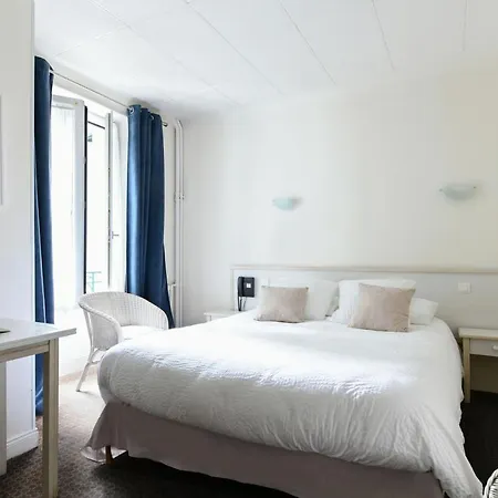 Val Flores Logis 2* ביאריץ