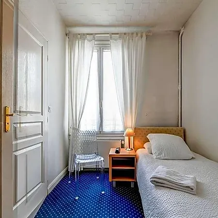 Val Flores Logis 2* Μπιαρίτζ