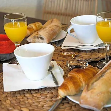 Val Flores Logis Μπιαρίτζ