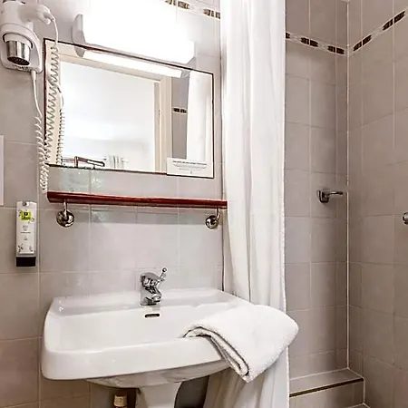 Val Flores Logis Μπιαρίτζ