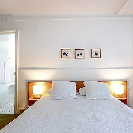 Val Flores Logis Ξενοδοχείο
