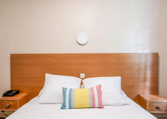 Val Flores Logis Biarritz