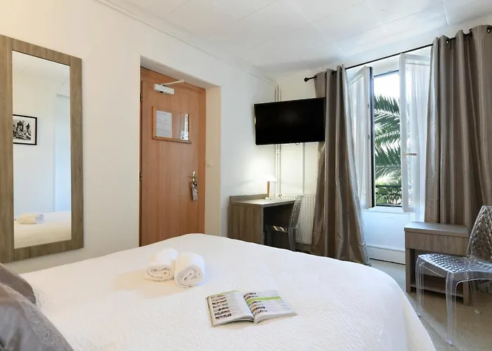 Hotel Val Flores Logis 2*