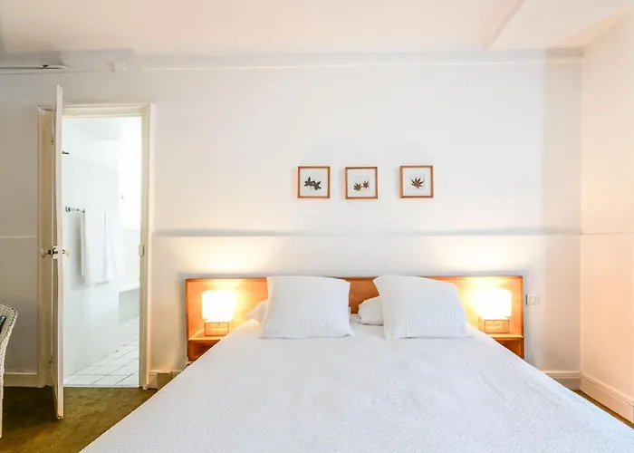 Val Flores Logis 2* Biarritz